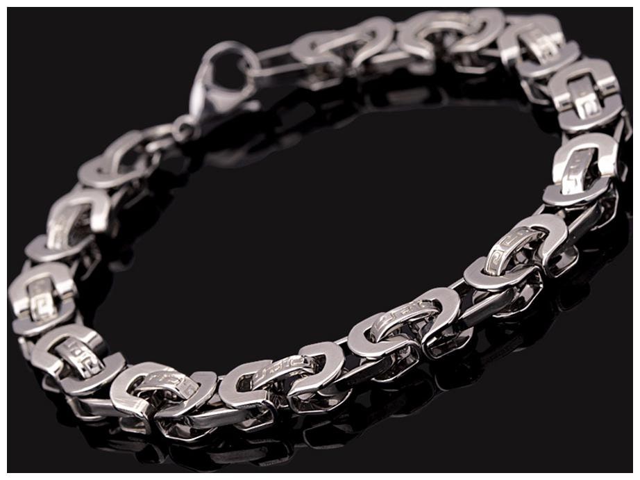 

Dare by Voylla Royal Links Men s Rope Link Bracelet
