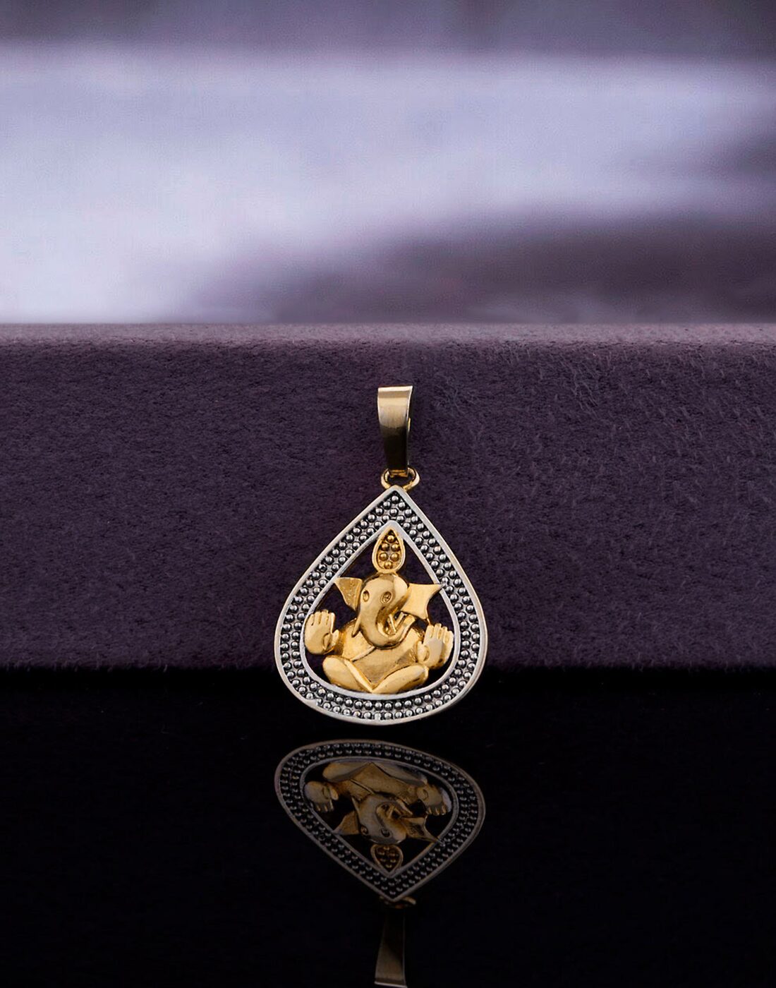 

Dare by Voylla Drop Designer Lord Ganesh Designer Pendant With Chain For Men