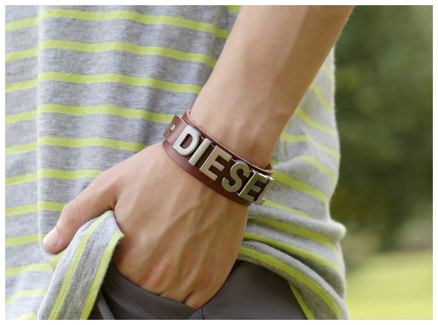 

DESEL a fashion wording for youth in a fantesy sound leathe bracelet CLEATHER47