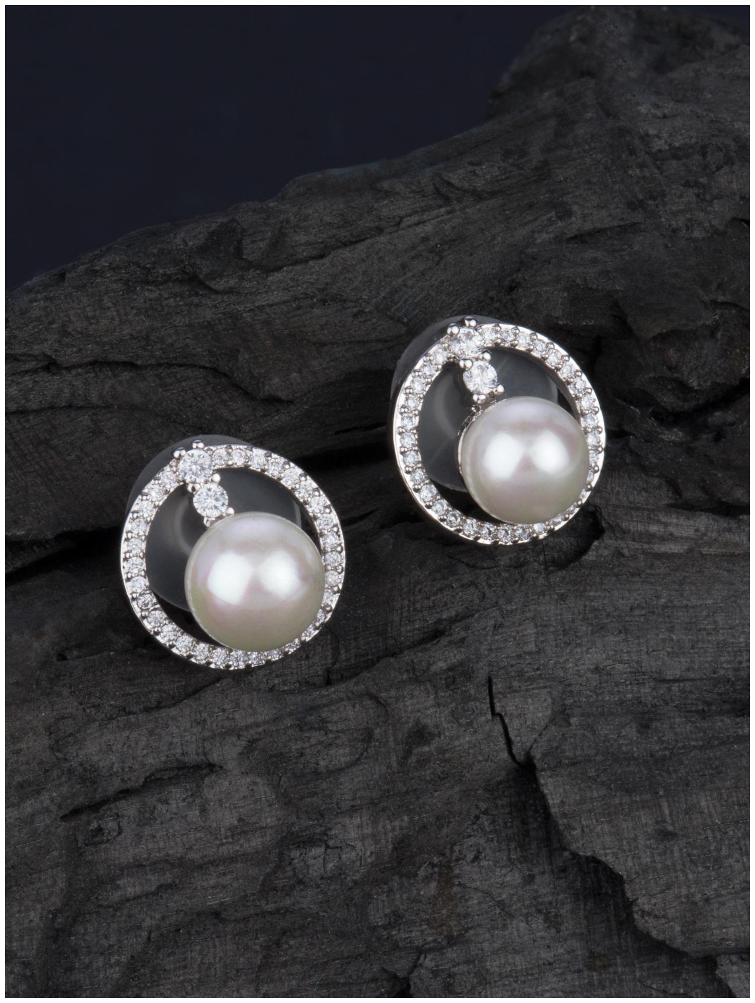 

E2O Fancy Silver Metal Stud For Women