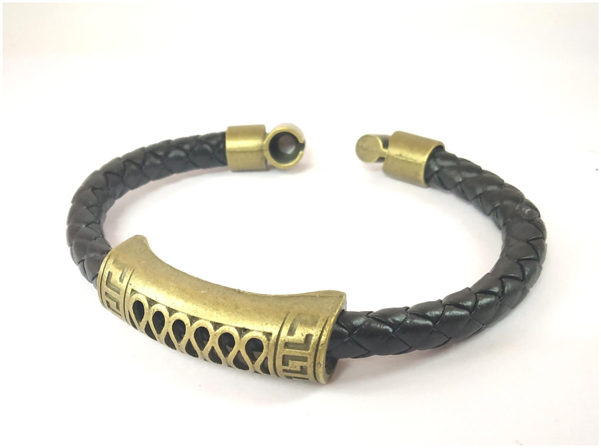 

Ediotics Trendy Stylish Handcrafted Leather Wrist Band Bracelet for Men (Code MB17)