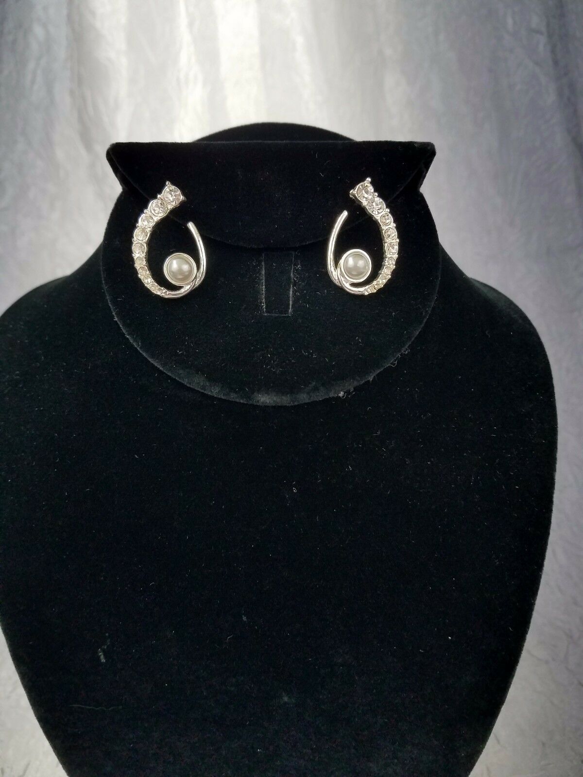 

Ellea Hoop Earrings by AVON Silvertone Grey