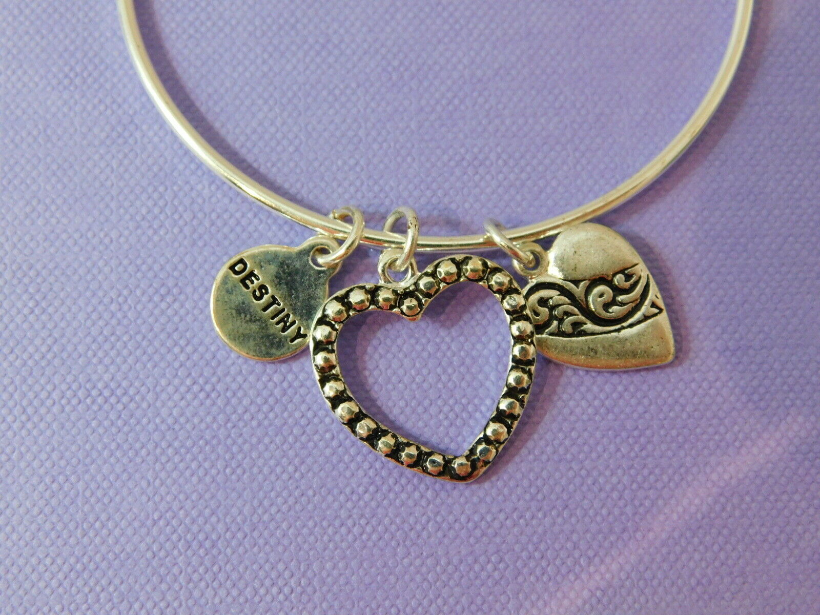 

Expandable Bangle Bracelet Silver tone Heart Charm Stackable B4