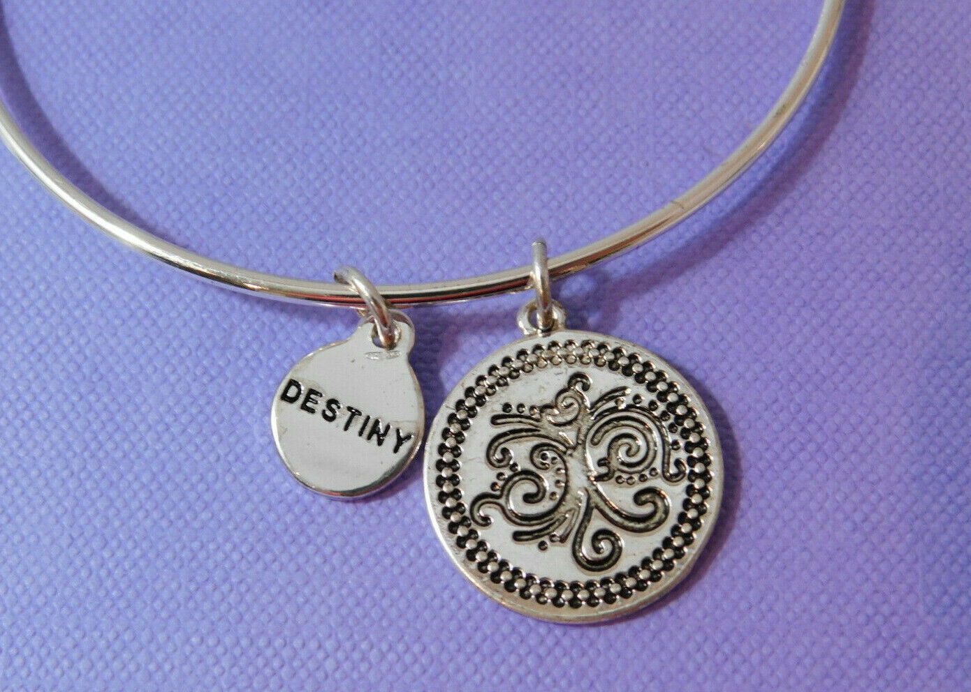

Expandable Bangle Bracelet Silver tone Charm Stackable B4