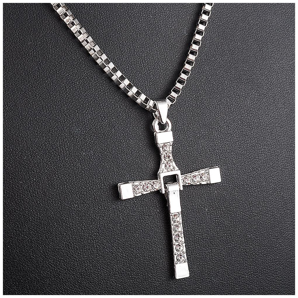 

Fabula Jewellery Silver Jesus Cross Pendant with Chain For Men Boys