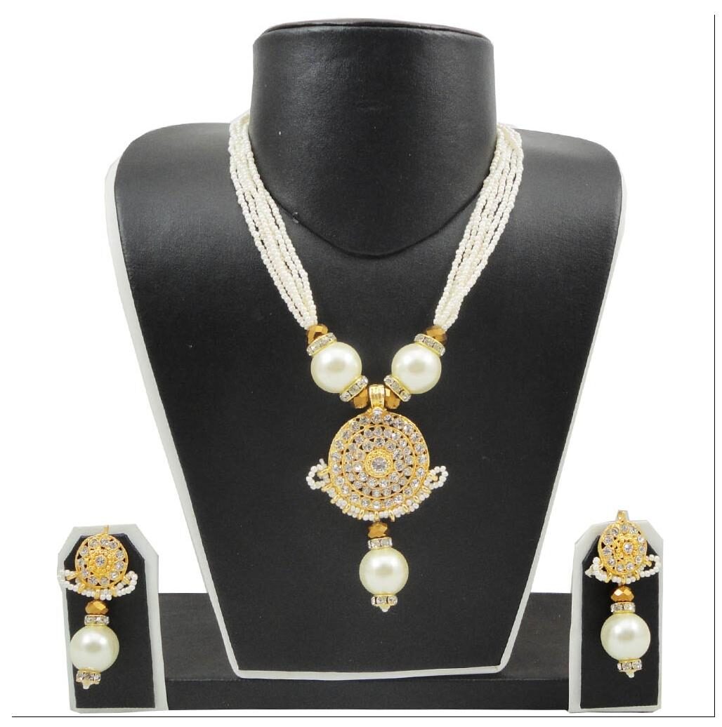 

Fashionvalley Off-White Jeko Moti Necklace