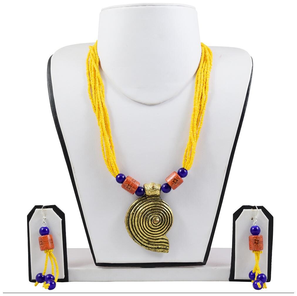 

Fashionvalley Yellow Jeko Moti Antique Pendant Necklace Set