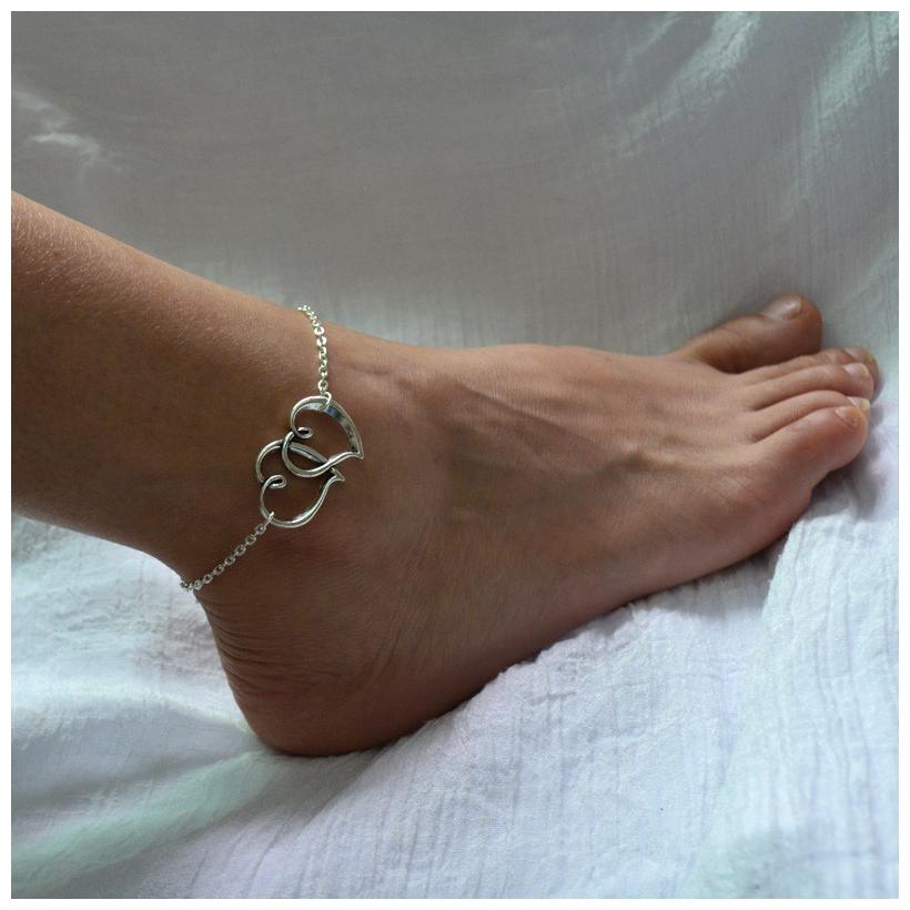 

Femnmas Silver Designer Love Heart Anklet Pair