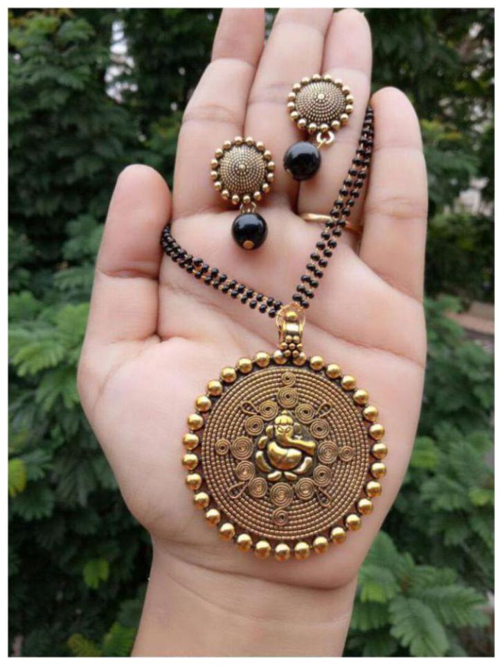 

Foxy Trend Alloy Golden Contemporary Traditional Antique Necklaces Set