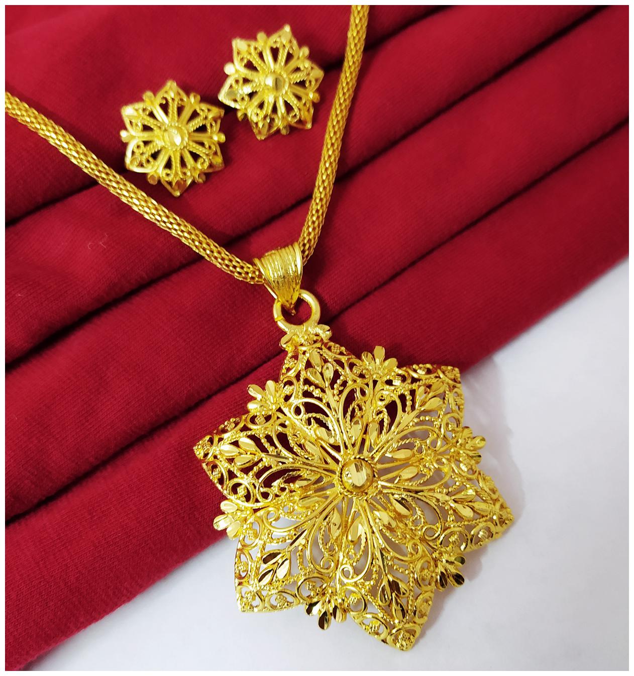

Halltree Gold Plated Pendent Set with chain and Earrings