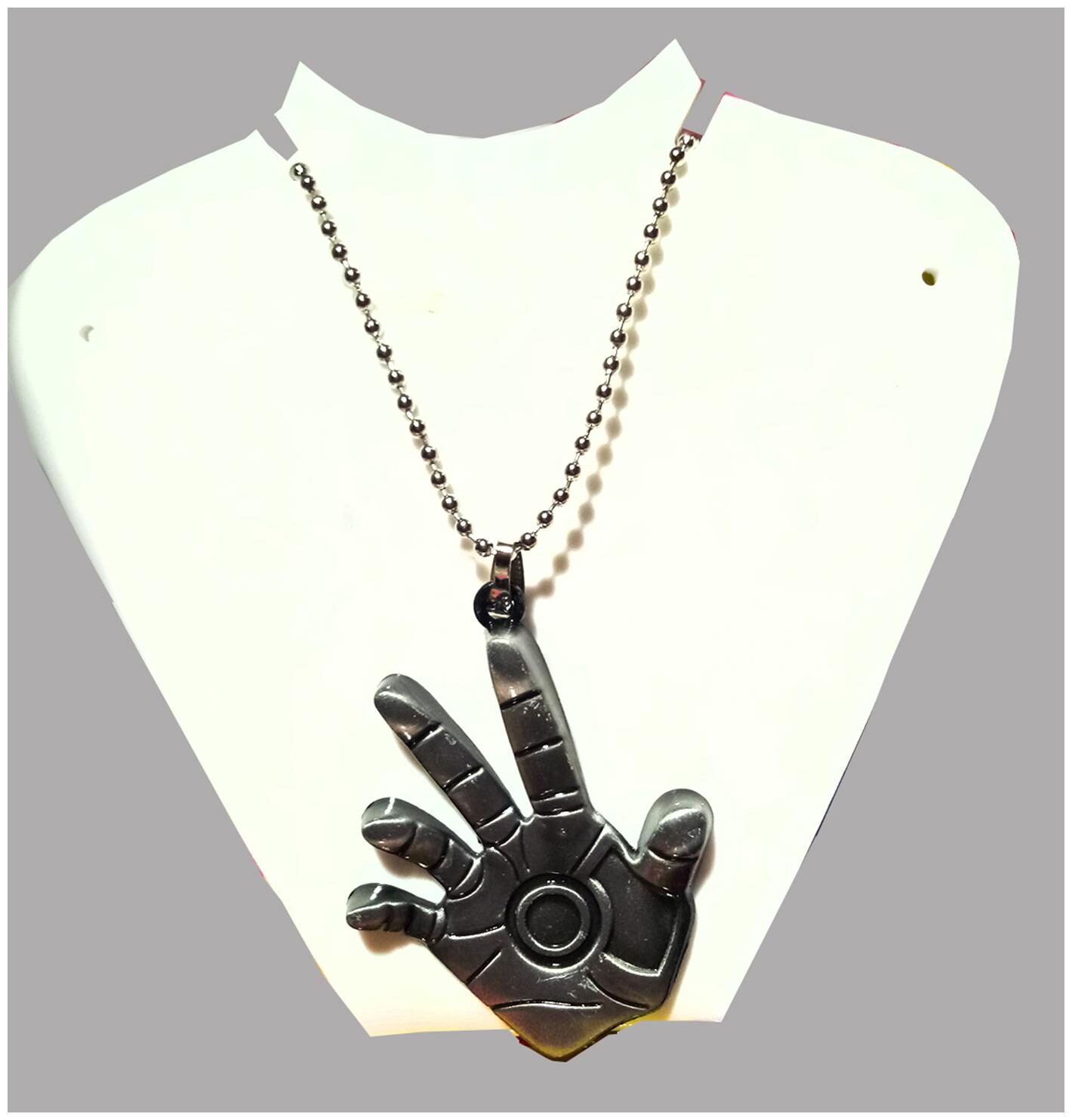 

MENS HAND IMAGE LOCKET