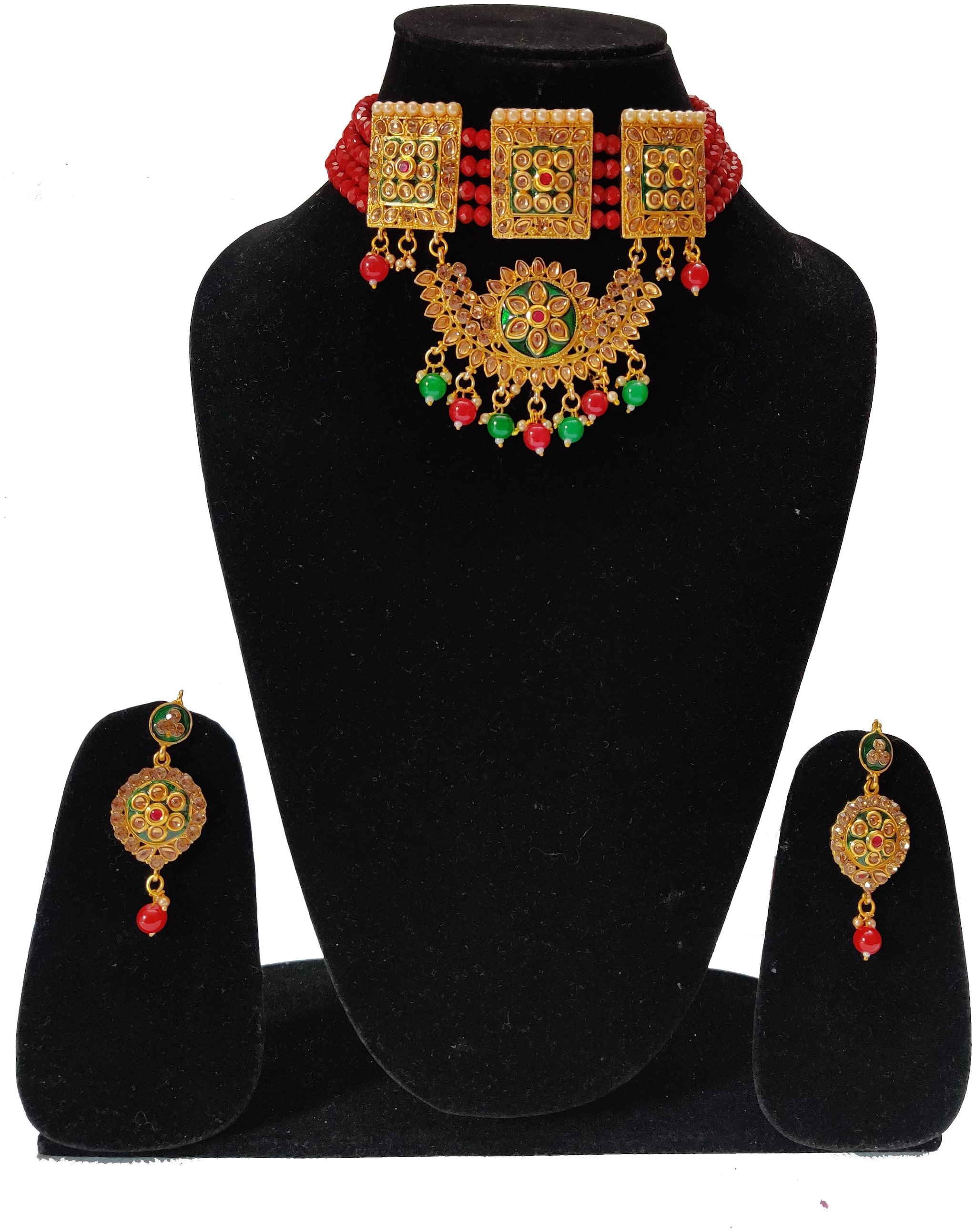 

Infinite Creations Designer Party Wear Pearl Kundan Choker Necklace With Bold Pendant And Beautiful Earrings