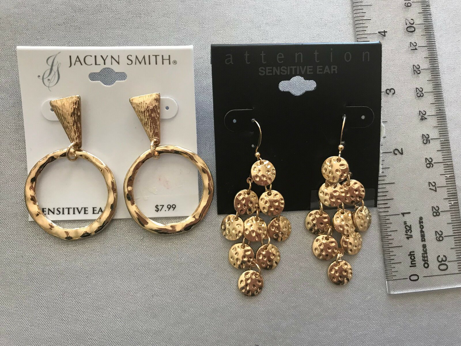 

JACLYN SMITH DROP DANGLE SENSITIVE EAR EARRINGS GOLD TONE