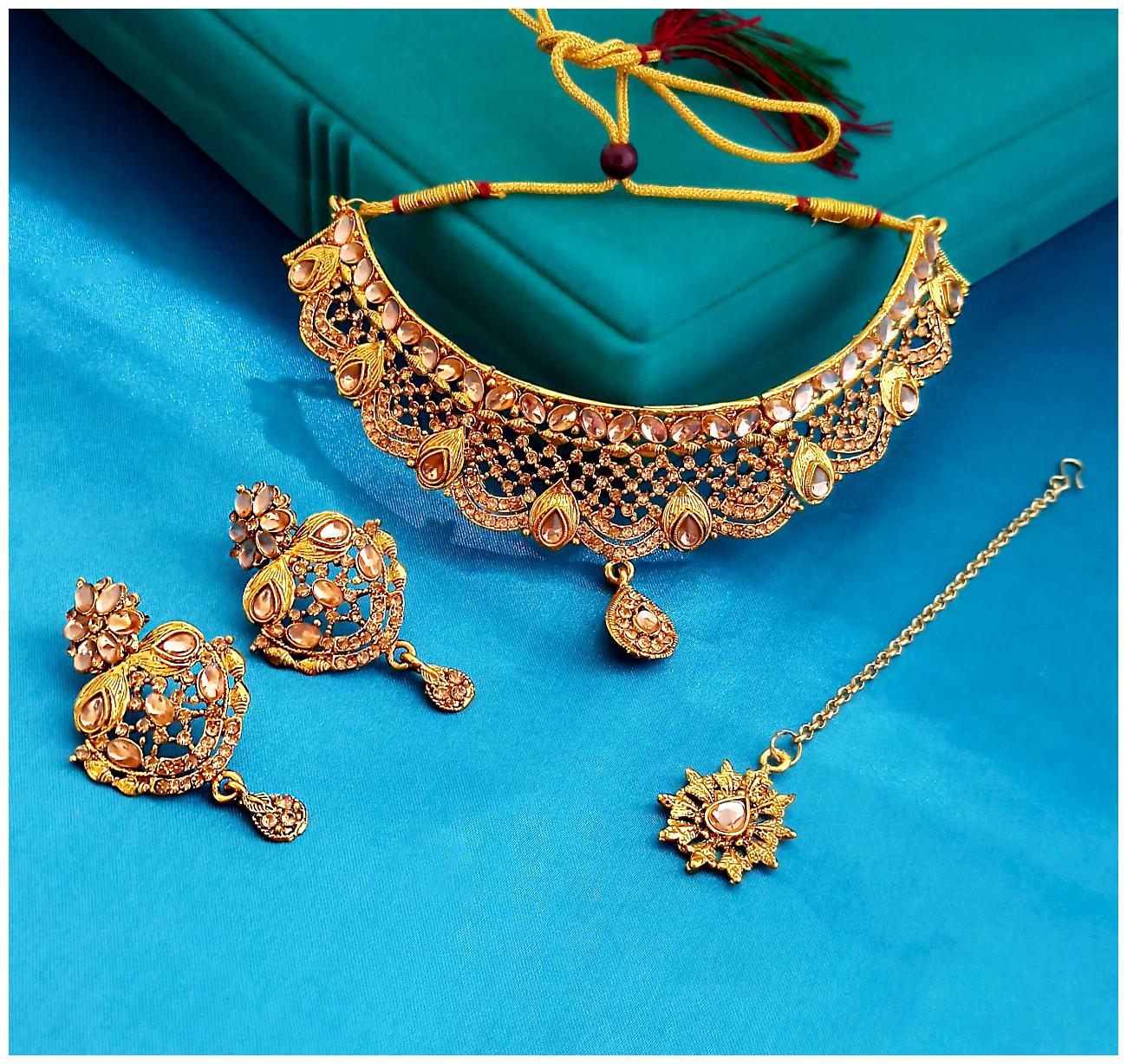 

JewelMaze Gold Plated Brown Stone Necklace Set With Maang Tikka