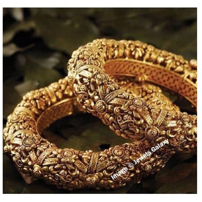 

Jewels Galaxy Broad Royal Traditional Bangles Set Of 2
