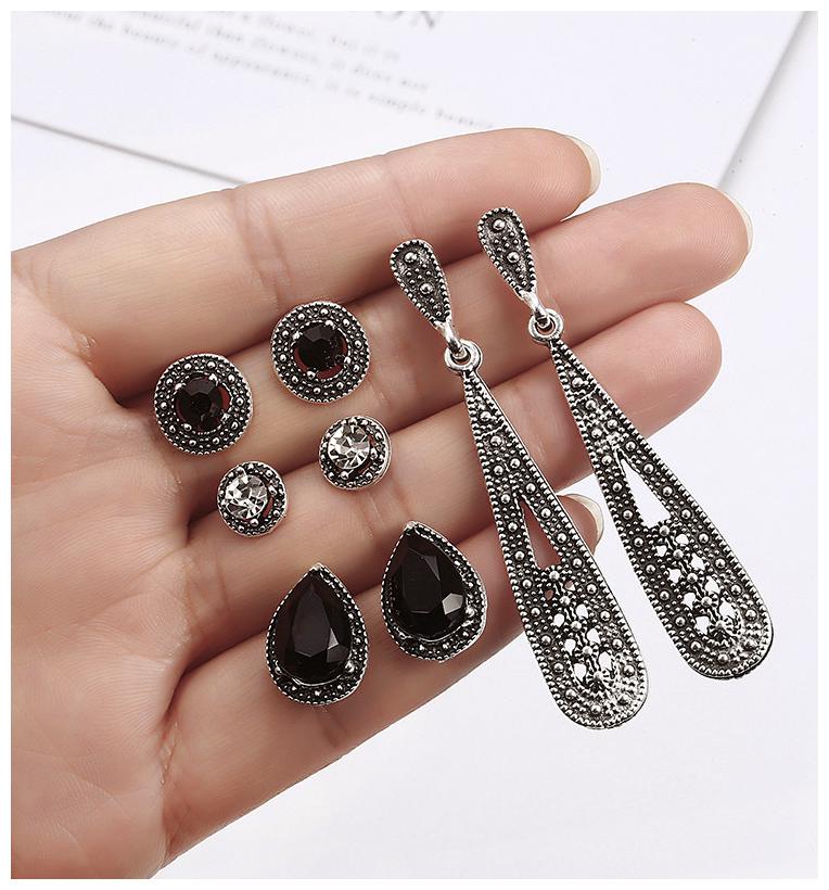 

Jewels Galaxy Scintillating Crystal Vintage Retro Splendid Stud and Droplets Earrings