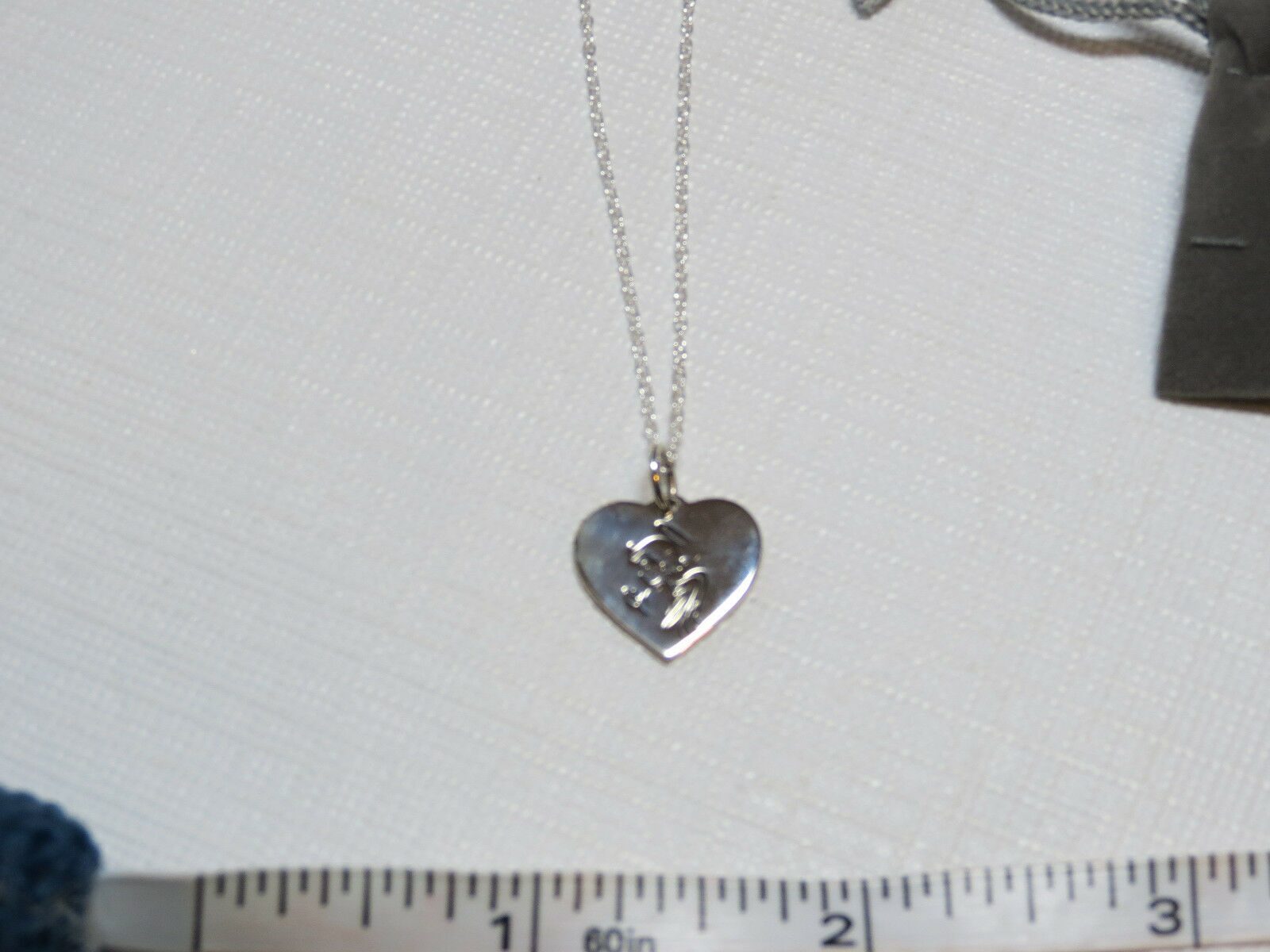 

Ladies Womens Avon Sterling Silver Blessed Guardian Necklace 925 F3979121 NIP