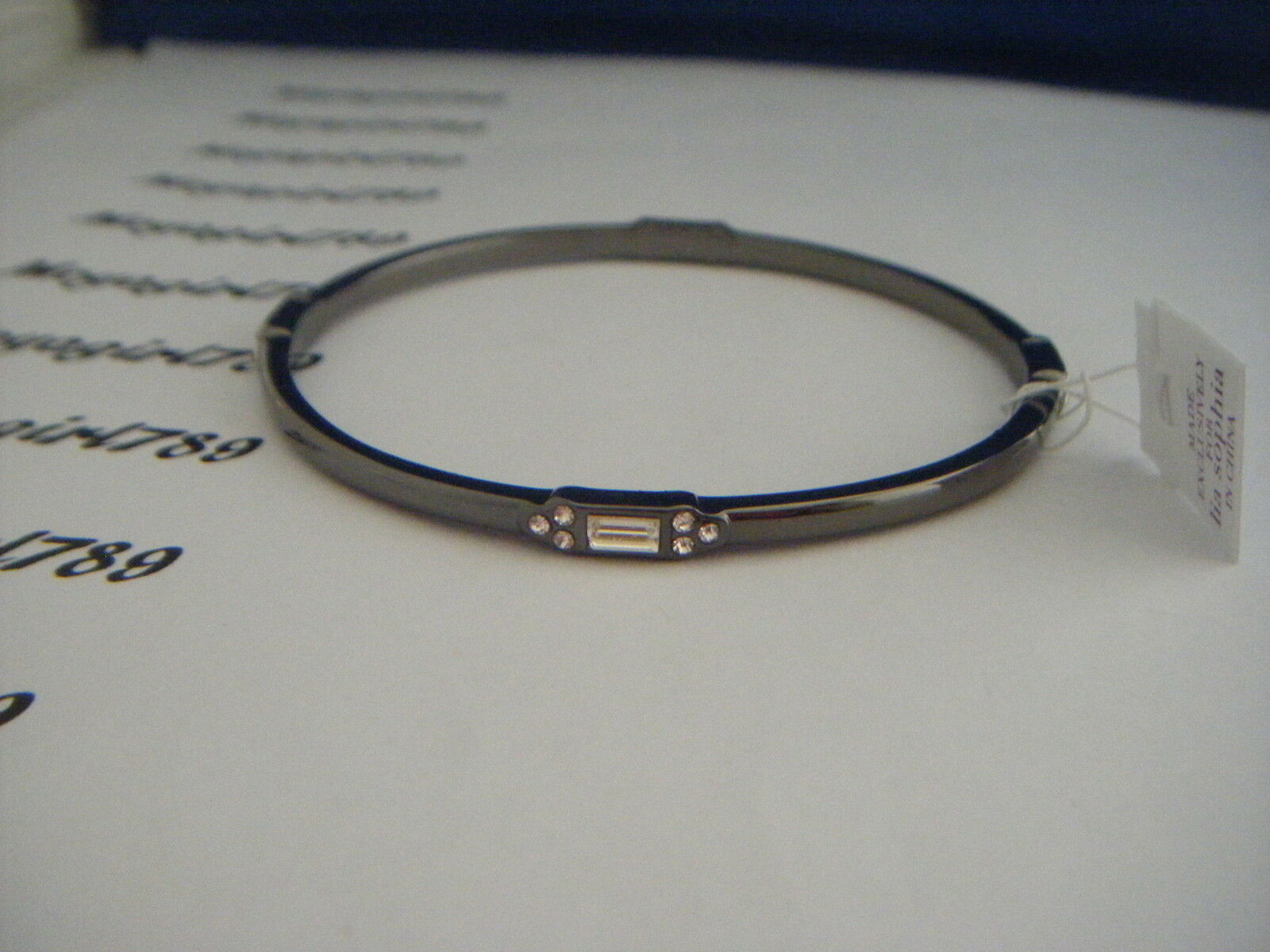 

Lia Sophia Manali Hematite Small Bangle Bracelet RV 32