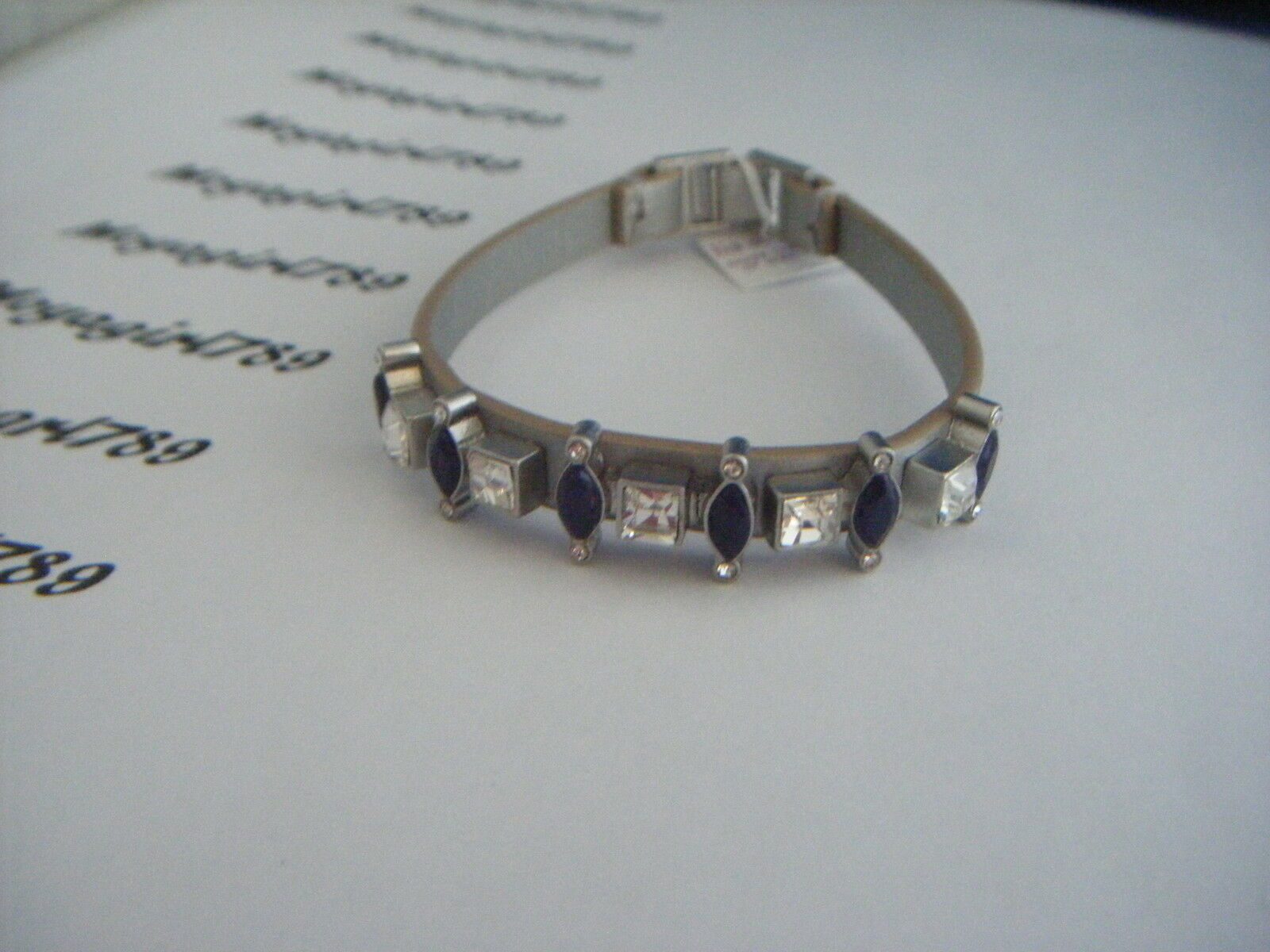 

Lia Sophia Straight Away Bracelet RV 58