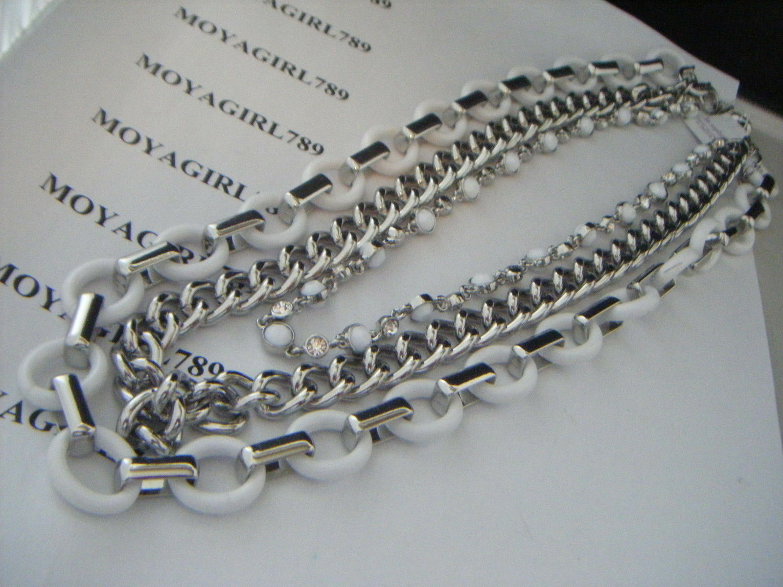 

Lia Sophia Wayfarer White Necklace RV 168