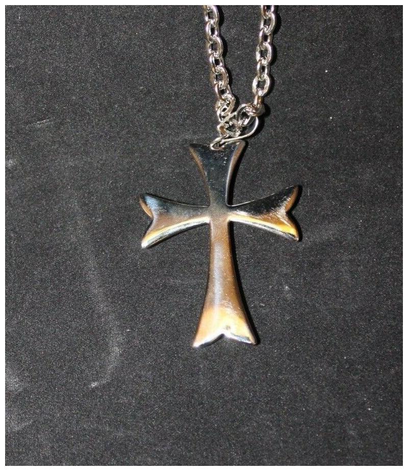 

MICHAEL ANTHONY 24 STAINLESS STEEL NECKLACE WITH STAINLESS STEEL CROSS