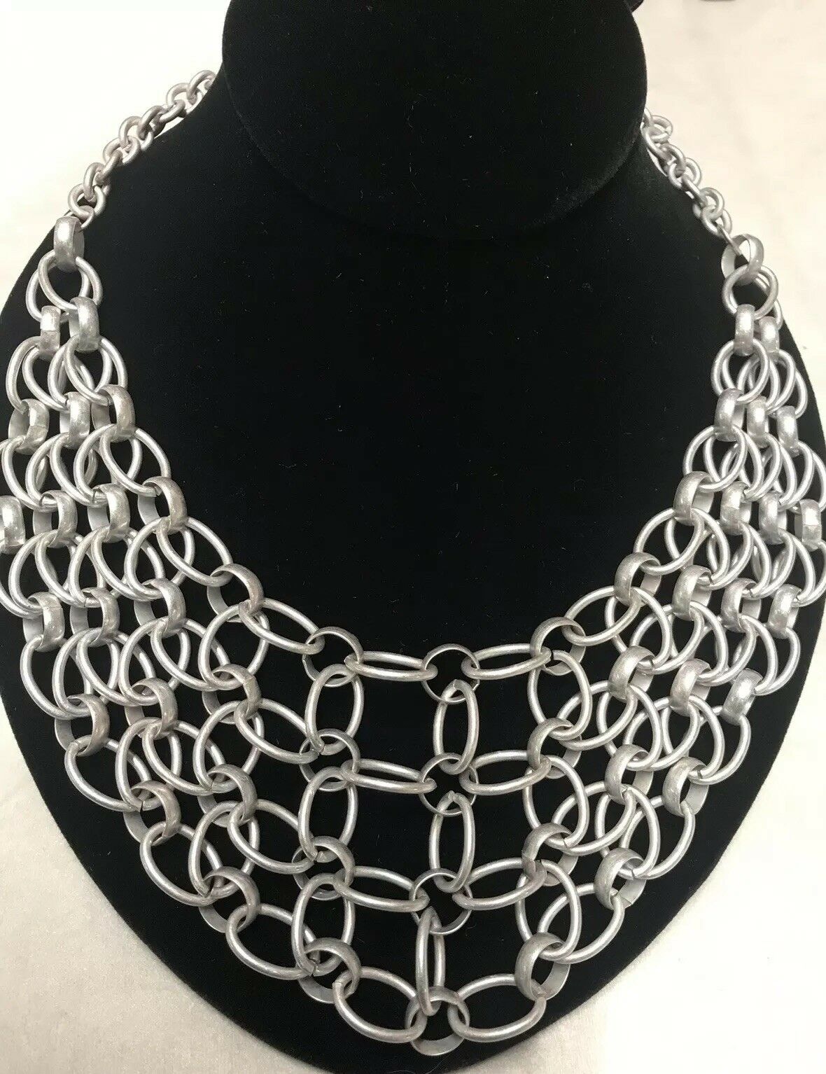 

Mocha Fashion Necklace Matte Silver