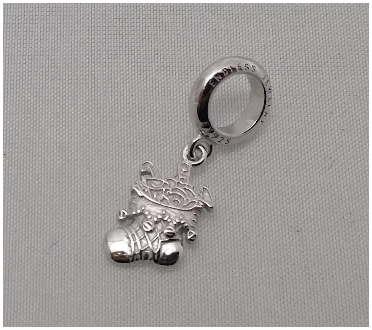 

New Authentic Endless Santa s Stocking Drop Sterling Silver 925 Charm 43442