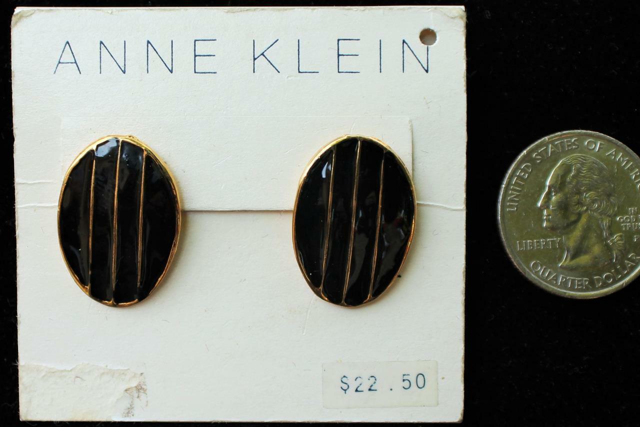 

New Card Old Stock ANNE KLEIN Goldtone Black Enamel Oval Shape Pierced Earrings