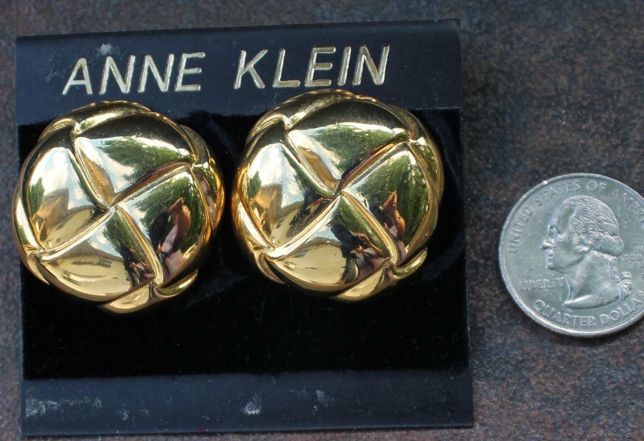 

New Card Old Stock ANNE KLEIN Goldtone Polished Round Pierced Earrings 5