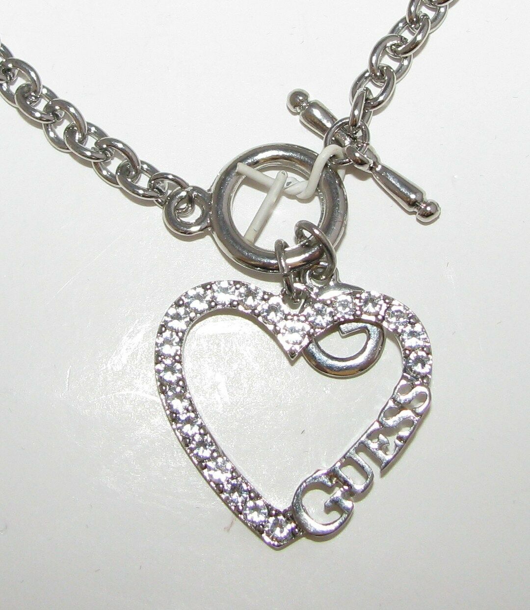 

NEW GUESS SILVER TONE CHAIN CRSYTAL LOGO HEART G CHARM WOMENS BRACELET