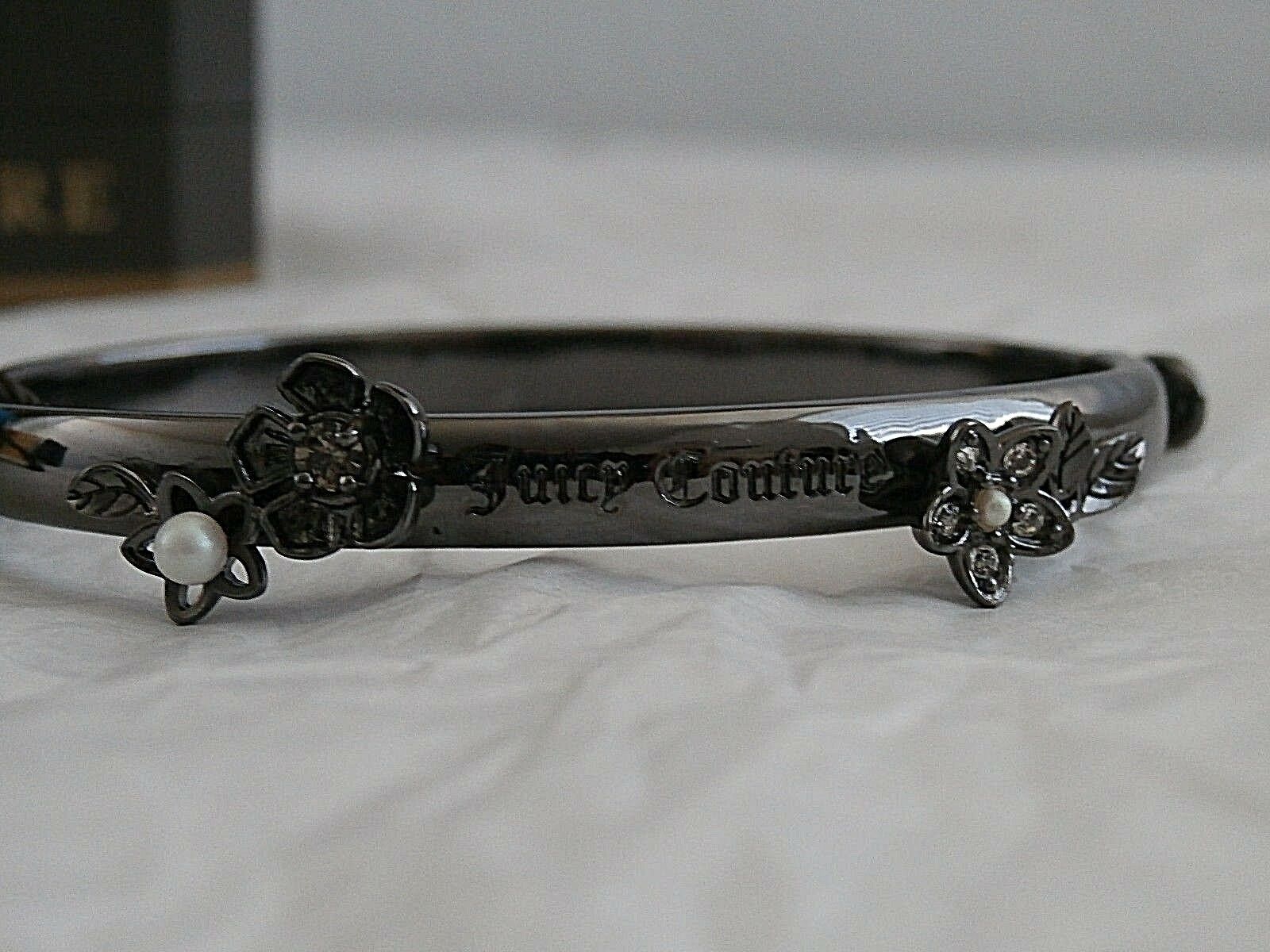 

NEW JUICY COUTURE THREE FLOWERS HINGED BLACK BRACELET BANGLE RETIRED