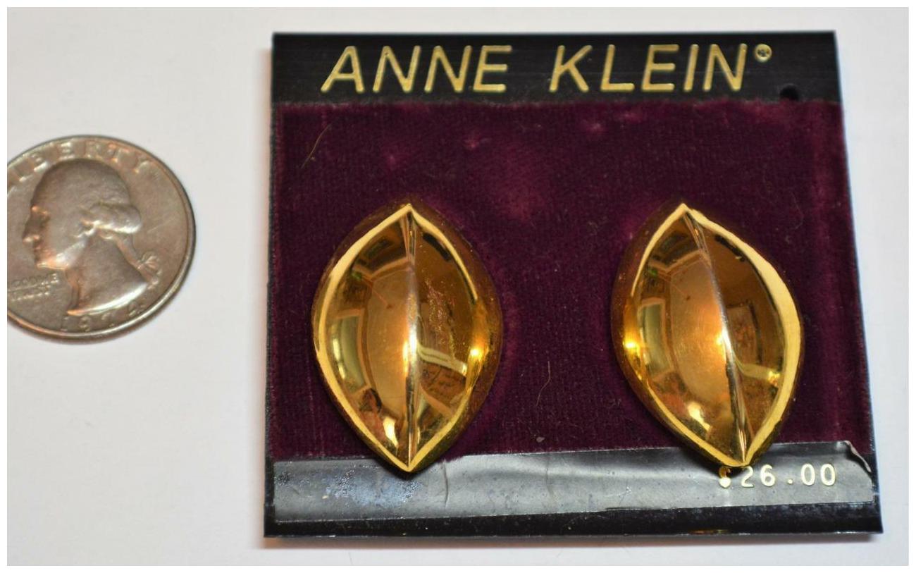 

New Original Card Old Stock ANNE KLEIN Goldtone Polished Clip-On Earrings 7