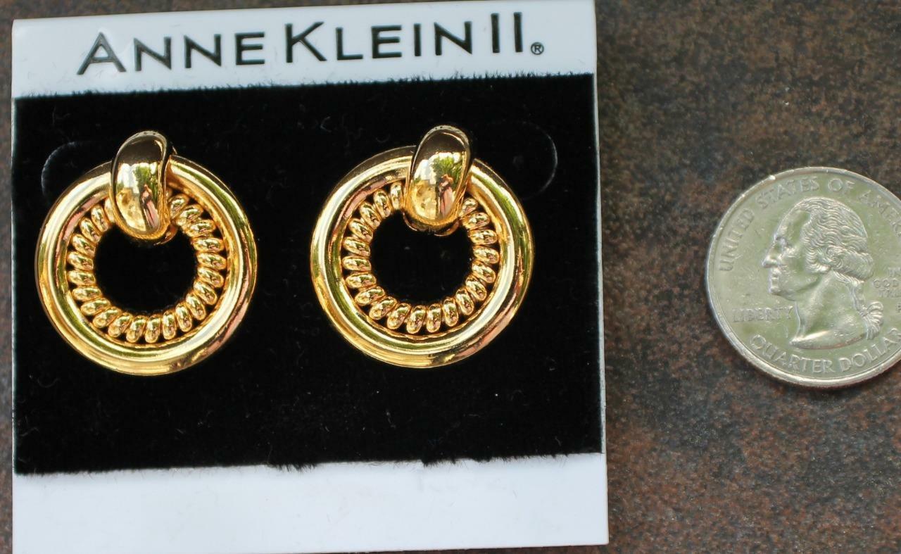 

New Original Card Old Stock ANNE KLEIN Goldtone Textured HOOP Pierced Earrings 3