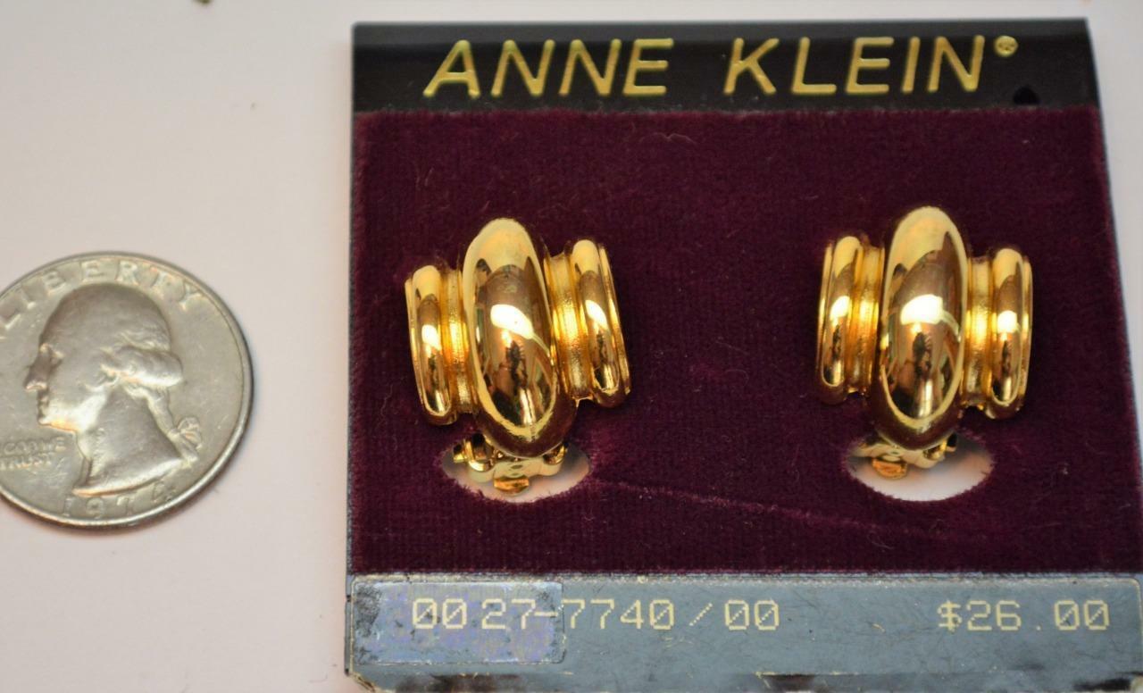 

New Original Card Old Stock ANNE KLEIN Goldtone Polished Clip-On Earrings 6