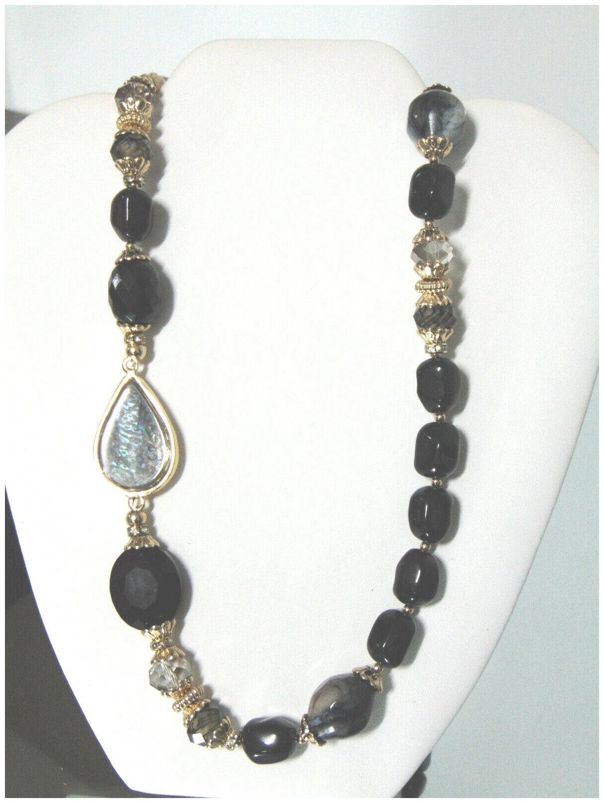 

NEW Sara Bella Black Onyx Glass Bead NECKLACE 34 Adj Mother Of Pearl Nordstrom