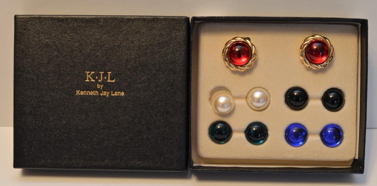 

NIB Signed KJL Goldtone 5 Pairs Exchangeable Round Shape Clip-On Earrings
