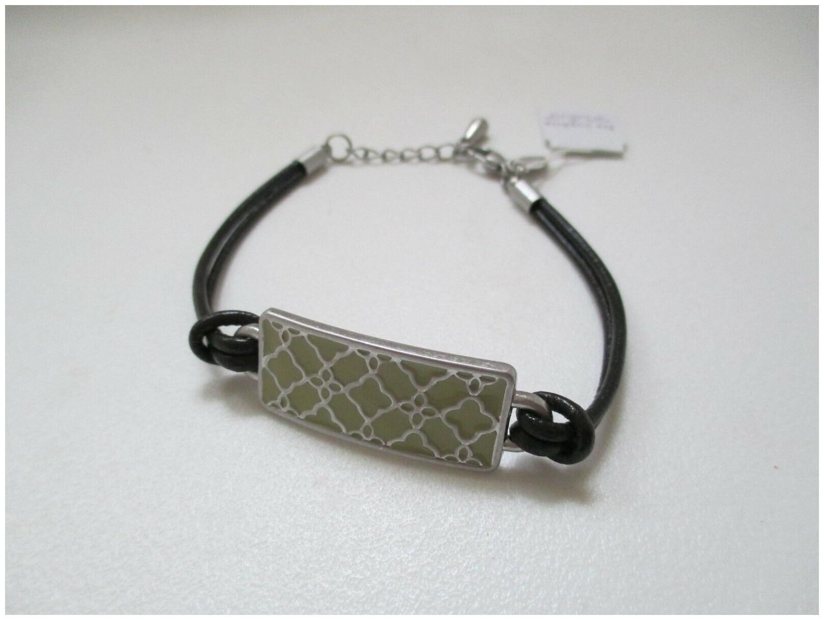 

NWT Lia Sophis Deep Brown Leather w Green Lightweight Metal Bracelet