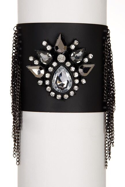 

NWT NORDSTROM FREE PRESS BLACK STONE CUFF BRACELET WITH SIDE CHAIN METAL FRINGE