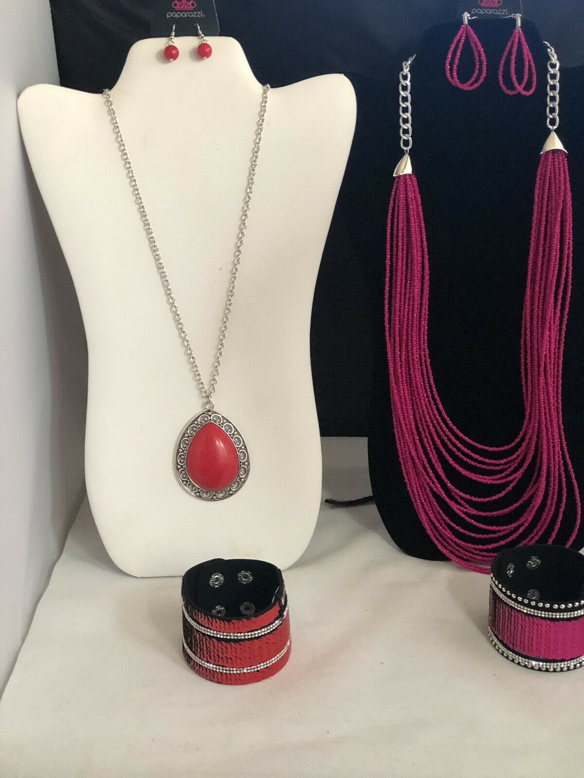 

Paparazzi jewelry long necklace w earrings nwt