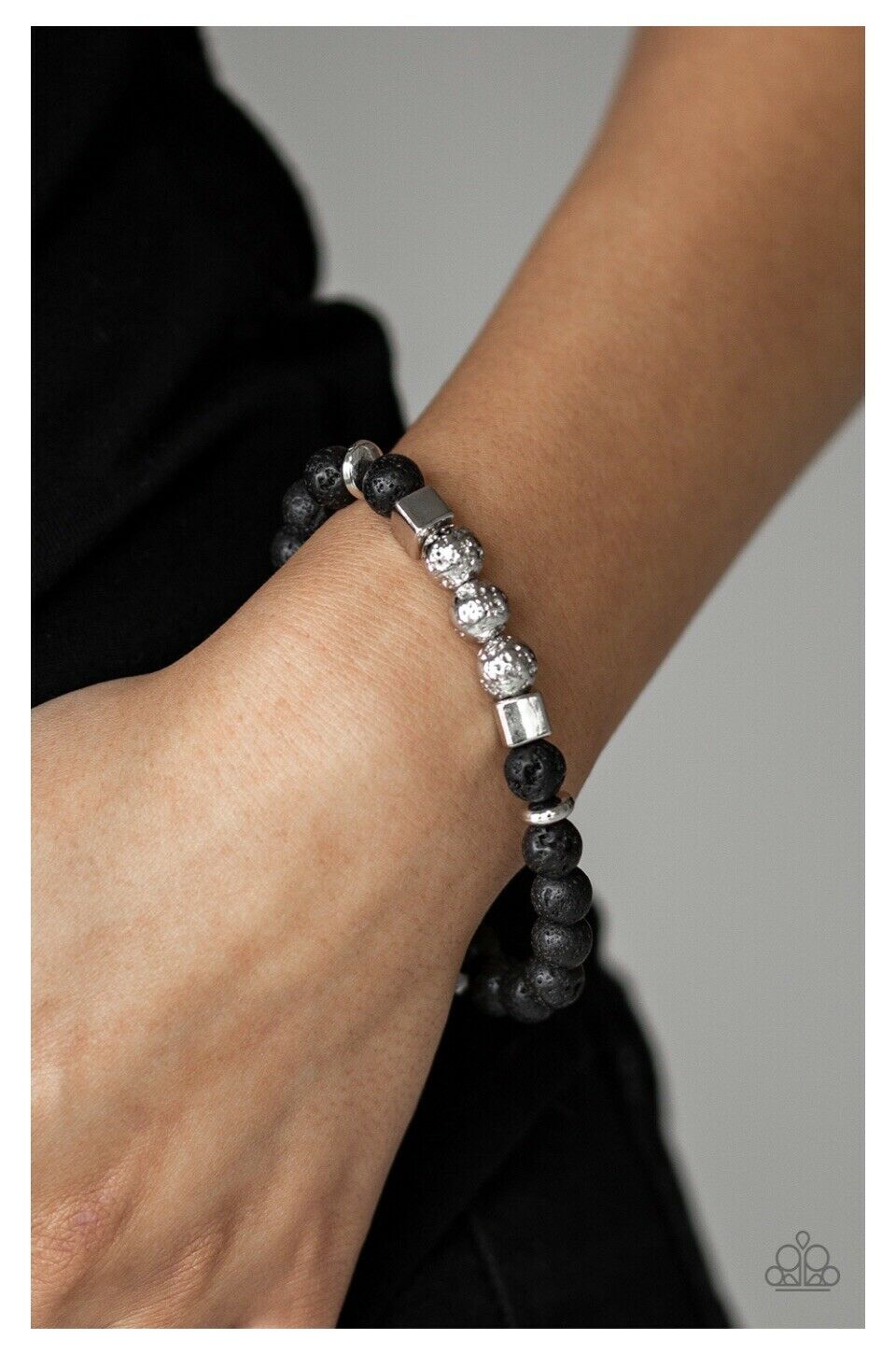 

Paparazzi Jewelry Bracelet Sensei and Sensibility -Black