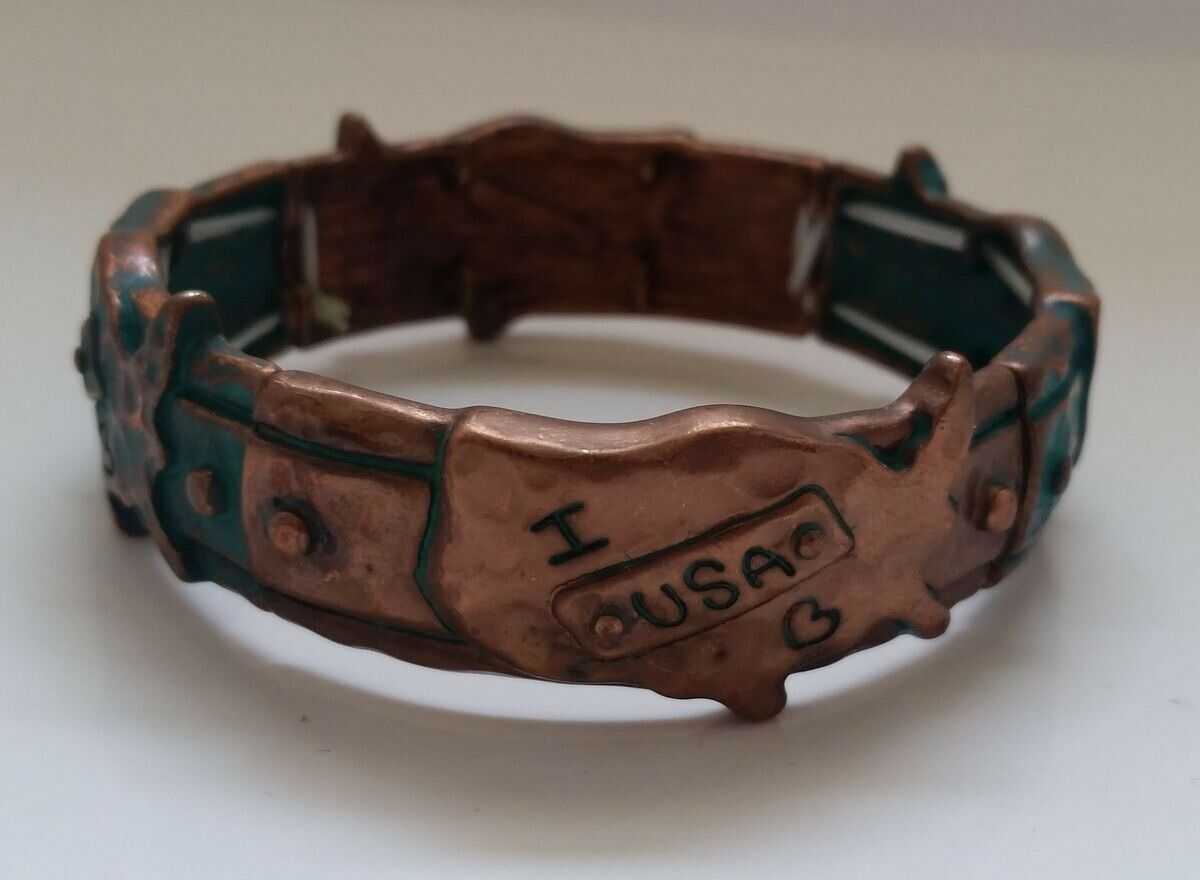 

PATINA Copper-tone hammered metal stretch Patriotic USA Bracelet N0-5 22
