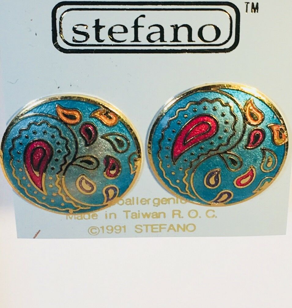 

ROUND CLIP EARRINGS vintage cloisonne black aqua white red black gold plate