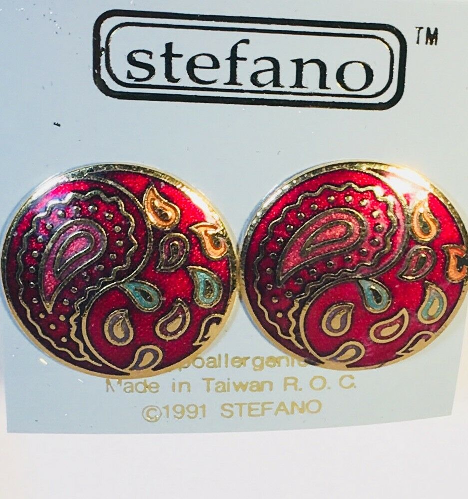 

ROUND CLIP EARRINGS vintage cloisonne black aqua white red black gold plate