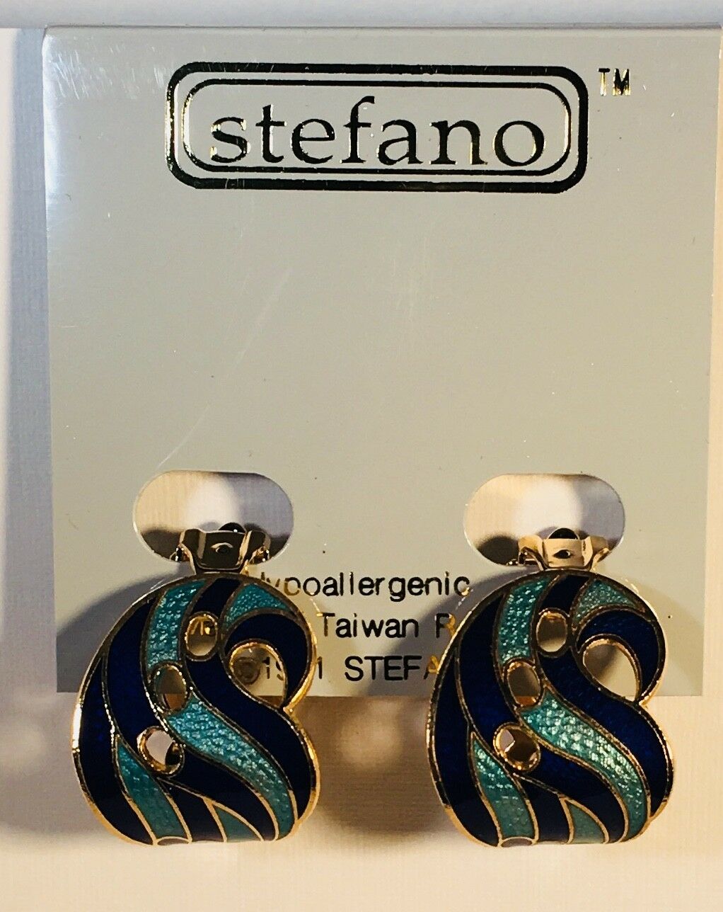 

S SWIRL CLIP EARRINGS Stefano Vintage Cloisonne black red white blue Gold Plate