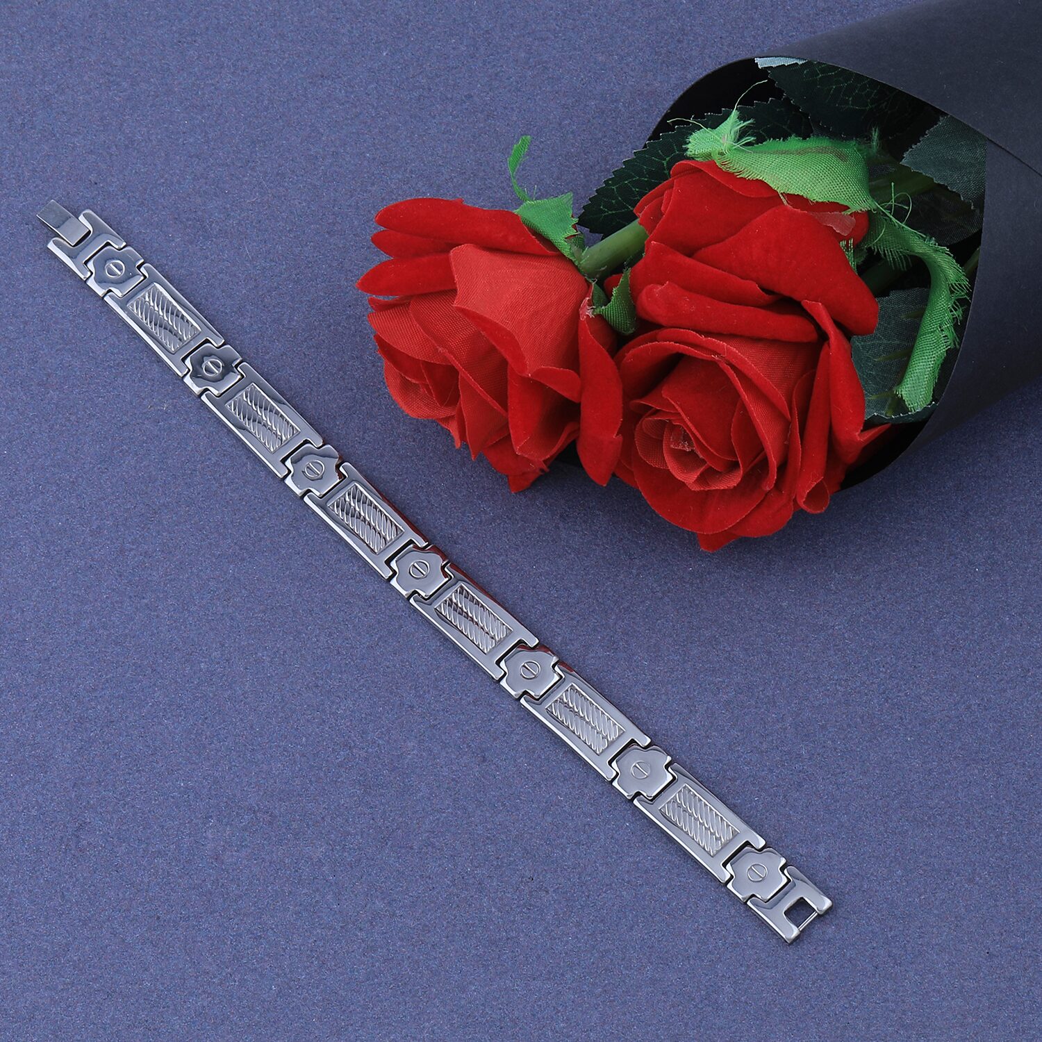 

Silver Shine Bracelet For Men Jewellery