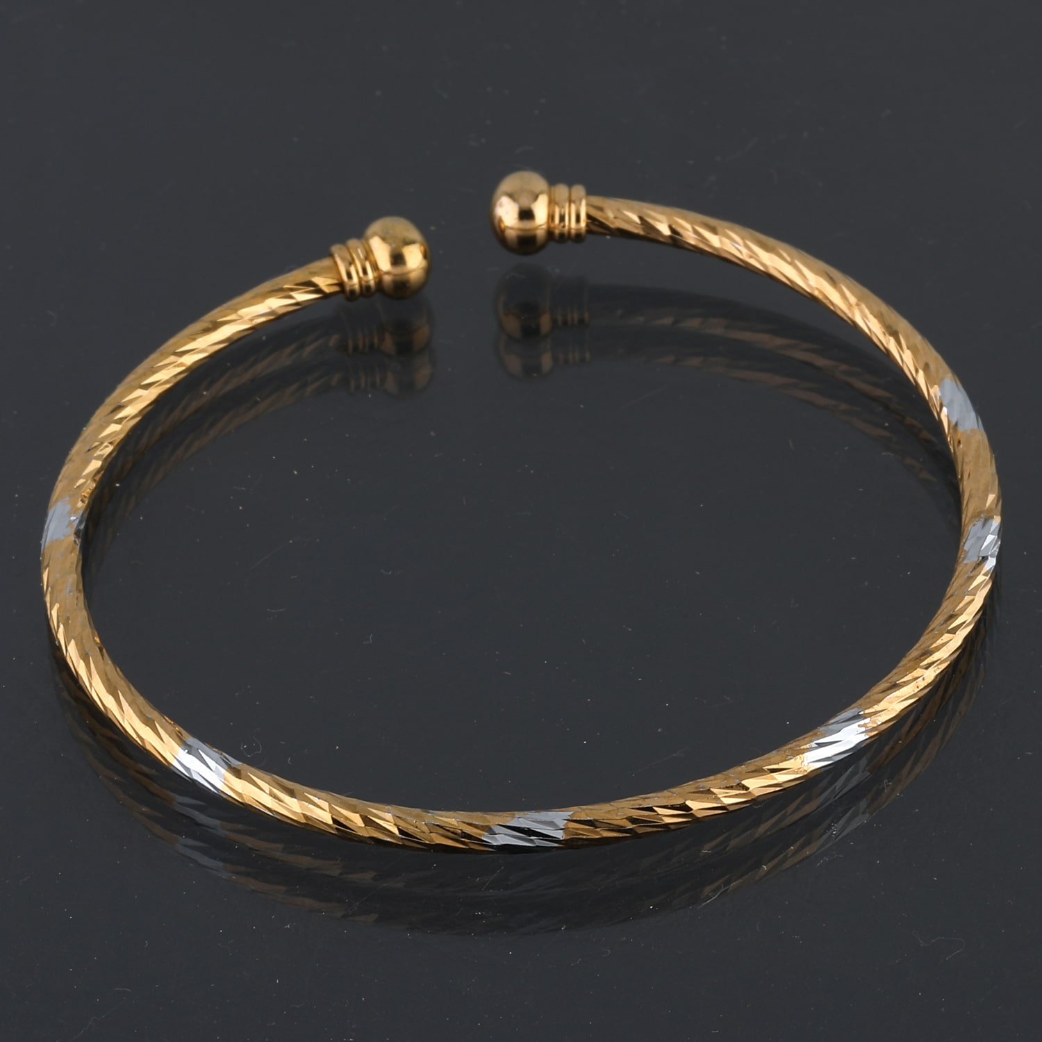 

Silver Shine Simple Kada Bracelet Party Wear Jewellery For Girls And Women