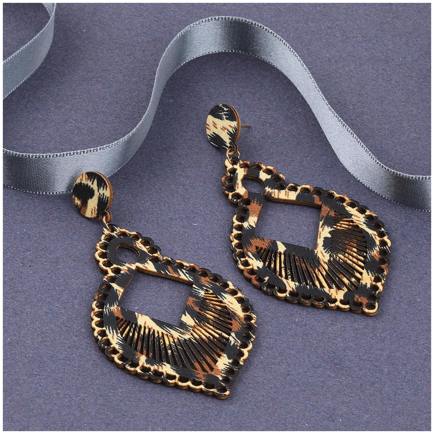 

Silver Shine Party Wear Dangle Earrings For Girls And Women