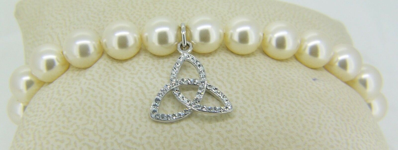 

STERLING SILVER PEARL SWAROVSKI CRYSTAL TRINITY 7 3 4 -8 3 4 BRACELET A61