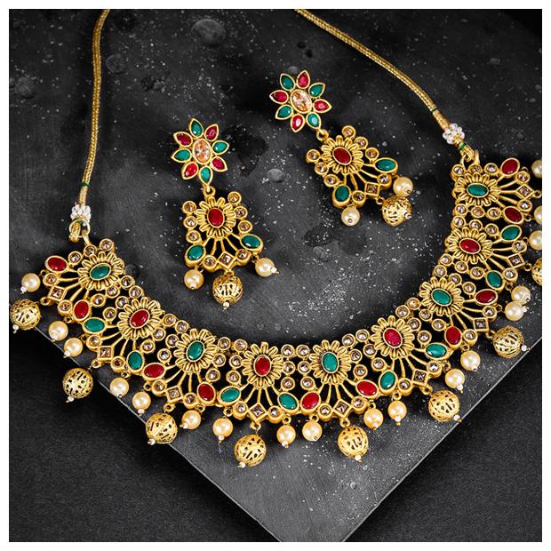 

Sukkhi Appealing Gold Plated Choker Neckalce Set for Women