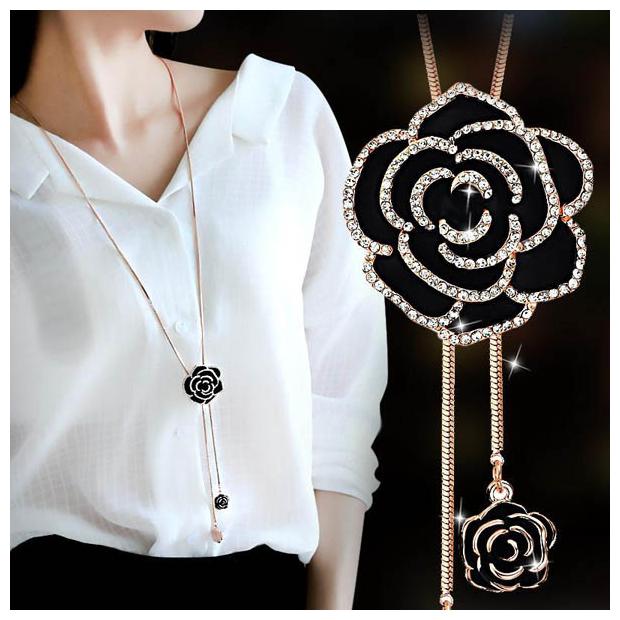 

Sukkhi Astonish Floral Gold Plated Charm Necklace for women
